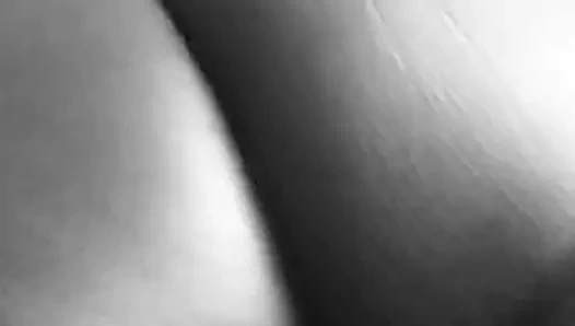 ganimet öpücük istiyor