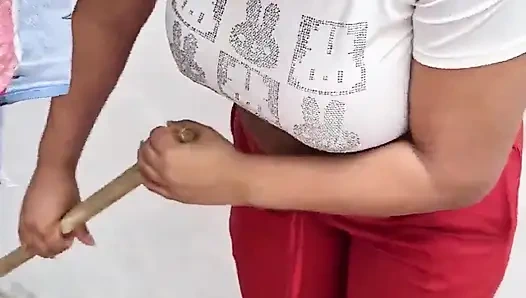 Sadece seninle sikişmek ve parmaklarımı götüne sokmak istiyorum.