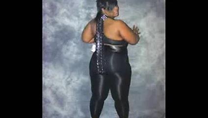 İri güzel kadın 8989