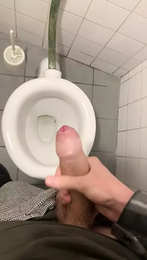 Üniversite tuvaletlerinde :)