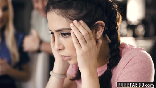 Saf Tabu - Sapık Ebeveynler, Gencin Değiştirildiğini Ortaya Koyuyor