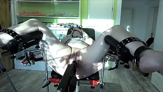 Köle Kız Jinekolojik Sandalyede Kullanıldı