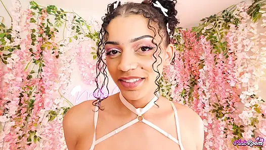 Pembe oda ep.31: uzun boylu, seksi sürtük Natasha Carter hepsini yapıyor