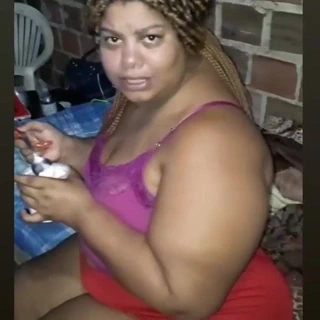 gorda bbw com caneta no rabo