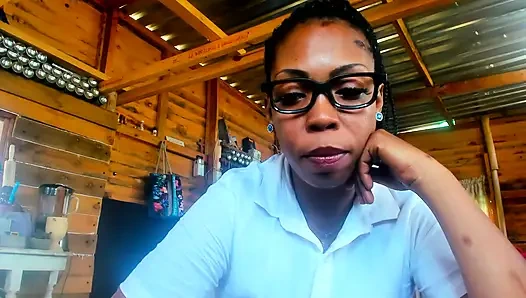 Rol yapma doktor hastanın boşalmasına yardım ediyor...