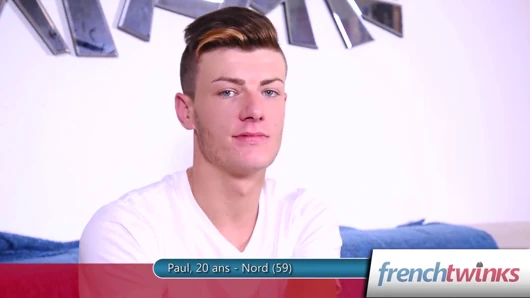 Twink Camille çırağı kuaförle sikişiyor