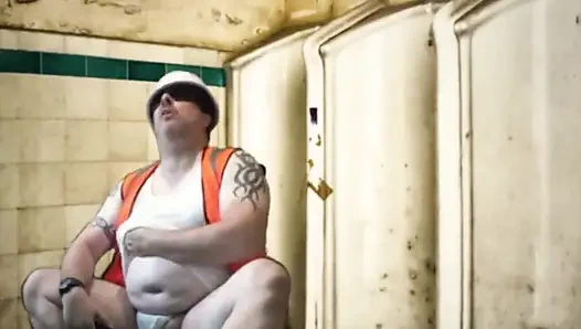 Klasik umumi tuvaletler - sözlü oyun ve boşalma