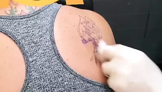 Arkadaşımın dövmesi maça kraliçesiydi, bbc #03 almak için