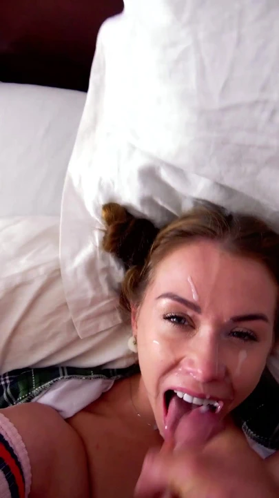 Üvey erkek kardeşim okuldan sonra götümü parçalıyor | Klip 2