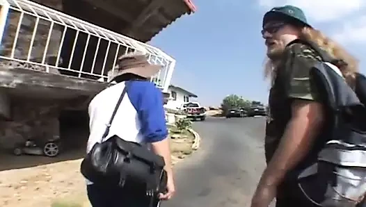 Sıcak ve istekli genç kızlar için sapıkça bir seks sahnesi