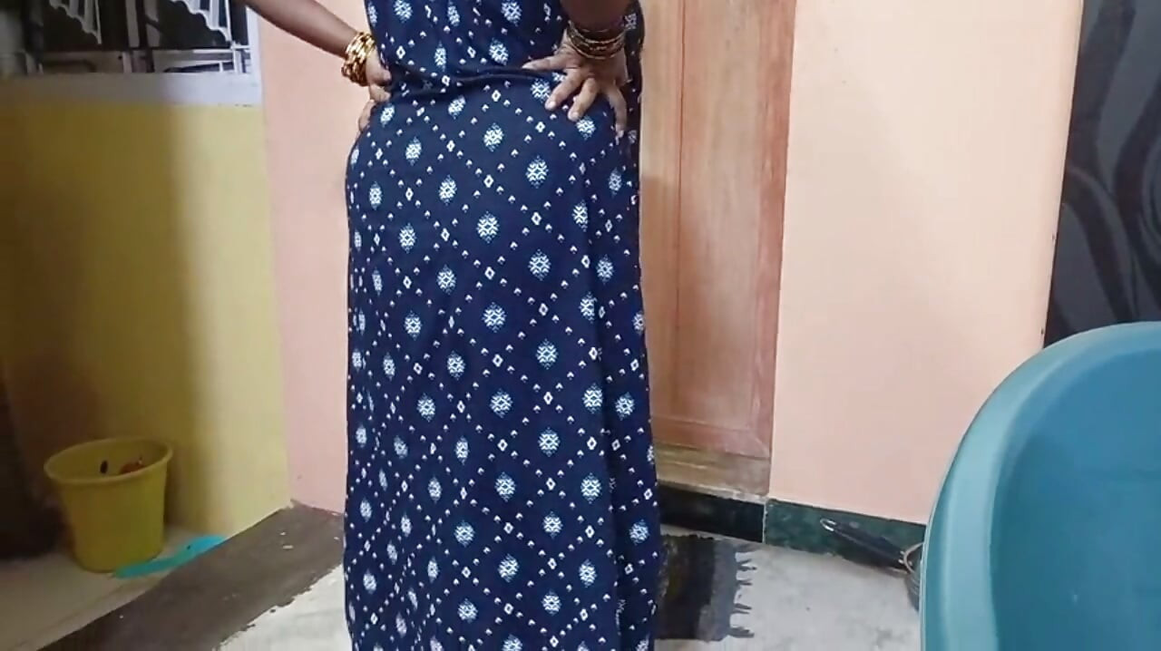 Indian big boobs Aunty bathroom enjoy