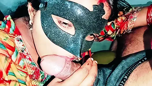 Hintli yengenin ağzına boşalmalı sakso videosu