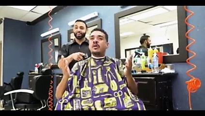 Venezüella berber dükkanında başka biriyle sikikleri