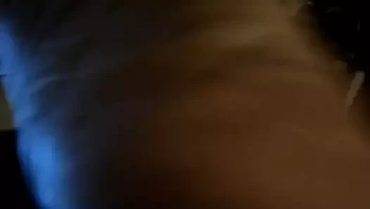 Lanet olgun latin bbw ayakları havada.