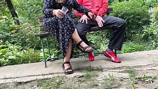 Daha fazla uzatmadan: olgun bir üvey anne için sadece boşal