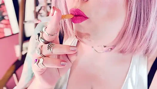 Just A Quick Cigarette With Space Girl Tina Snua - OME OMI Snap Inhales Drifting Smoke Smoking