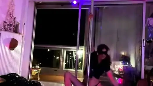Heyecan Verici Dansçı