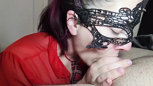 Üniversiteli Kız Yutarak Formda Sakso Çekiyor (heather Harmon'ın Bitirişine Gitti)