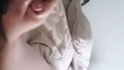 En iyi yağ düşkünü evli kadın boşalana kadar sikişiyor