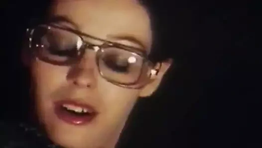 Bir klasik :- şeffaf külot