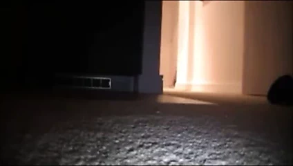 Bağlı yukarı cuck dinlerken ben fuck onun karısı