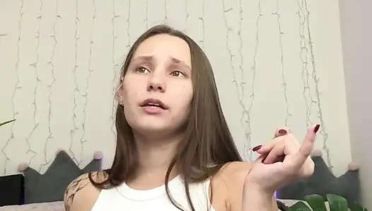 Emmeyi ve çok edepsiz konuşmayı seviyor!