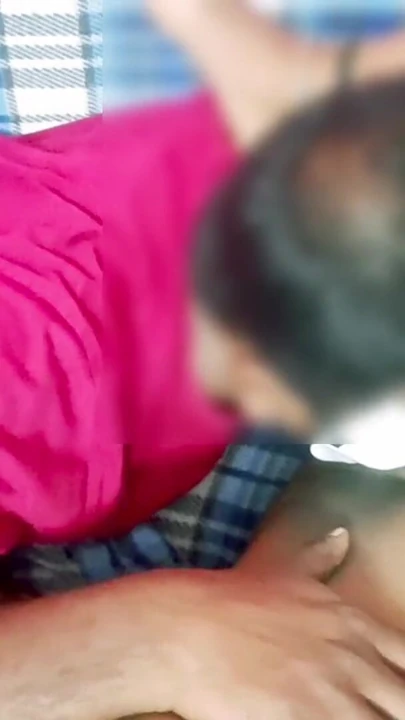 Komşusu evde kimse yokken Mallu Chechi'i baştan çıkarıyor ve sert sikiliyor - gerçek inlemeli tam tamil ses | Klip 2