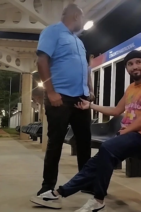 Otobüs durağında seyir Sürücü ve yolcu Video 1