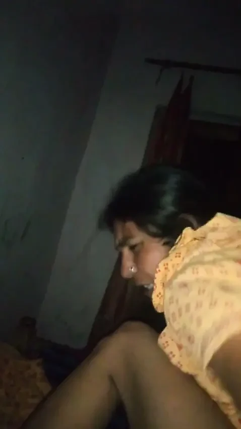 Güzel seksi karım roshni benimle harika seks yapıyor