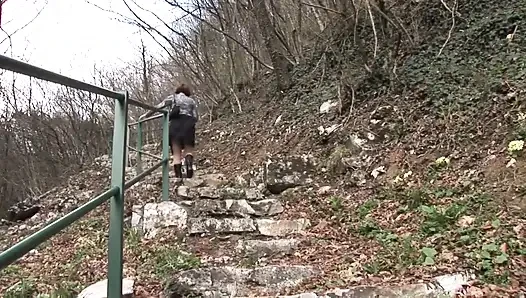 Üvey annem gerçek bir sürtük