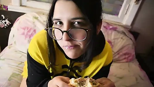 31 talimatı burger yerken bana mastürbasyon yapıyor - bunny looner