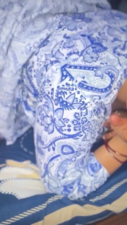 Günler sonra yeniden bir araya gelen Desi Çift. Romantik sonra sert Hindi seks. | Klip 1