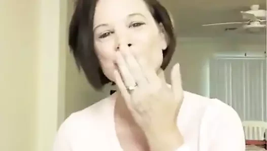 Dev memeler milf dans ve sıçrayan memeler