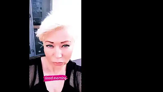 Olgun kaltak evli kadın aimee ve dev dildo (evlilik sözleri, ateşli ve komik olgun oyuncak testi)