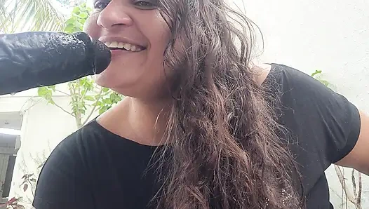 Siyah horozu seviyor