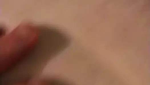 Christina Phil için ısınıyor.