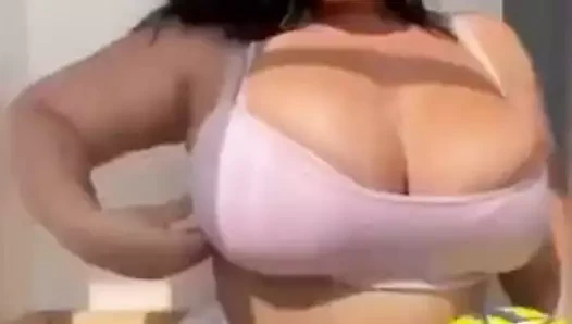 Gözlerini topa odakla