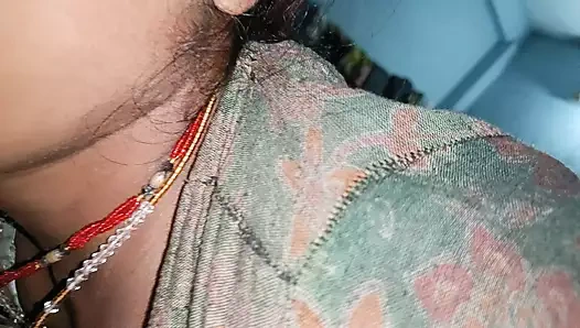 Hintli evli kadın ateşli çift videosunda