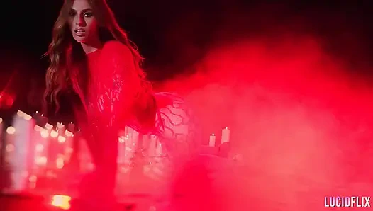 Angel Youngs ile lucidflix ateşi