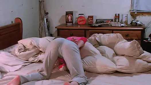 Oh, oh, oh, coochie'nin ağrıları - orgazmlı üvey kızının ilk ev yapımı sikiş filmi