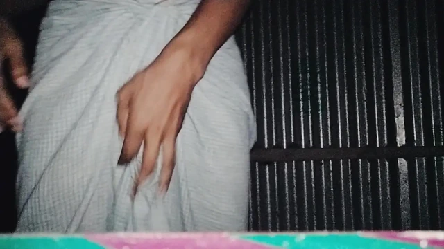 Sert büyük yarakla sert mastürbasyon.