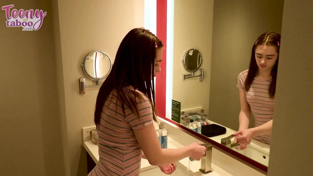 Üvey kızla tatilde dölleme