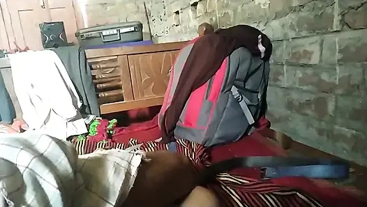 Bed_horny oğlana büyük yarak boşalması