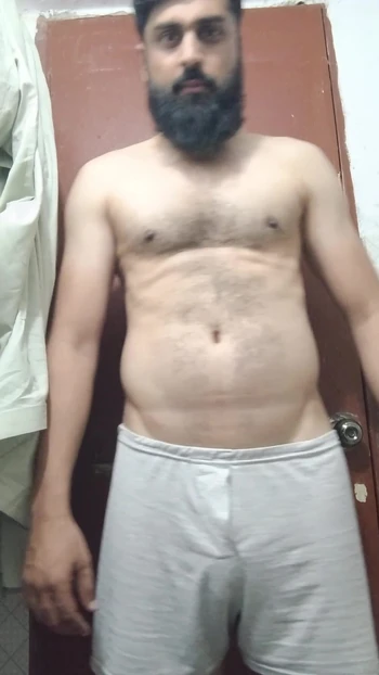 Завораживающий момент из "Паренек с большим хуем хочет трахнуть сексуальную горячую милфу и женщин-пуму".