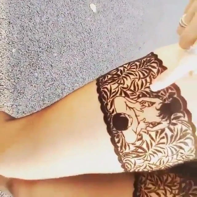 Lilith marlene sokakta uyanıyor