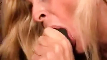 Sarışın olgun emmek siyah horoz ve eatcum 1 tarafından fdcrn