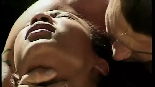 Erotik damızlık seven o olarak onun çük gets emdi sonra bir yalama bir kedi sonra sikikleri