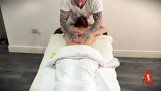 Sikiş ve fışkırtma ile tam vücut masajı