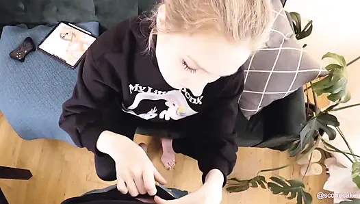 Aman Tanrım, ben boyayırken külotuma sıkmak istiyor