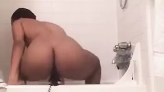 yapay penis içinde the duş